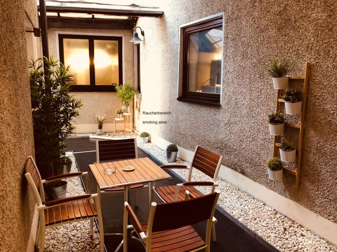 Hotel Und Restaurant Lamm Giengen an der Brenz Exterior photo
